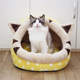 Christmas Edition – Cozy Indoor Cat Tent Bed